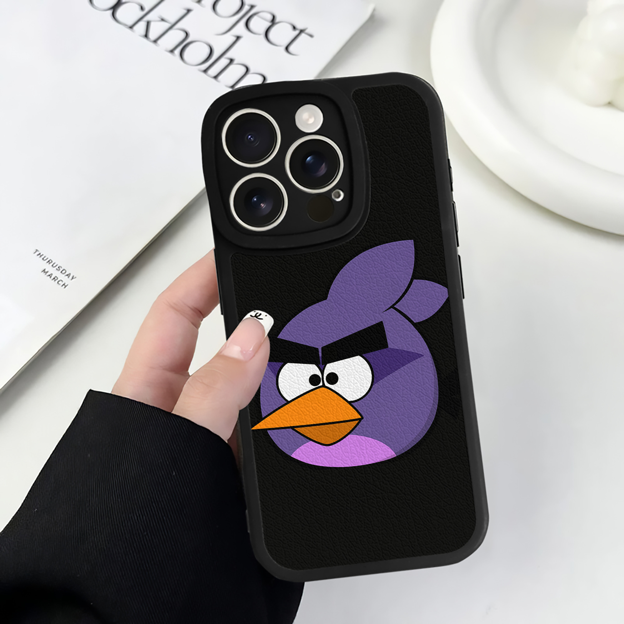 （画像用） Angry Birds アングリーバード 【iPhone 16シリーズ対応】シリコンスマホケース（レザー調） 材質：シリコン
